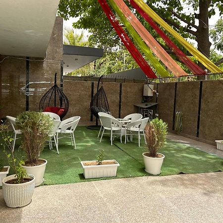 Hotel Tanvi Premium Residency Near Artemis Hospital, Gurugram Gurgaon Exterior foto