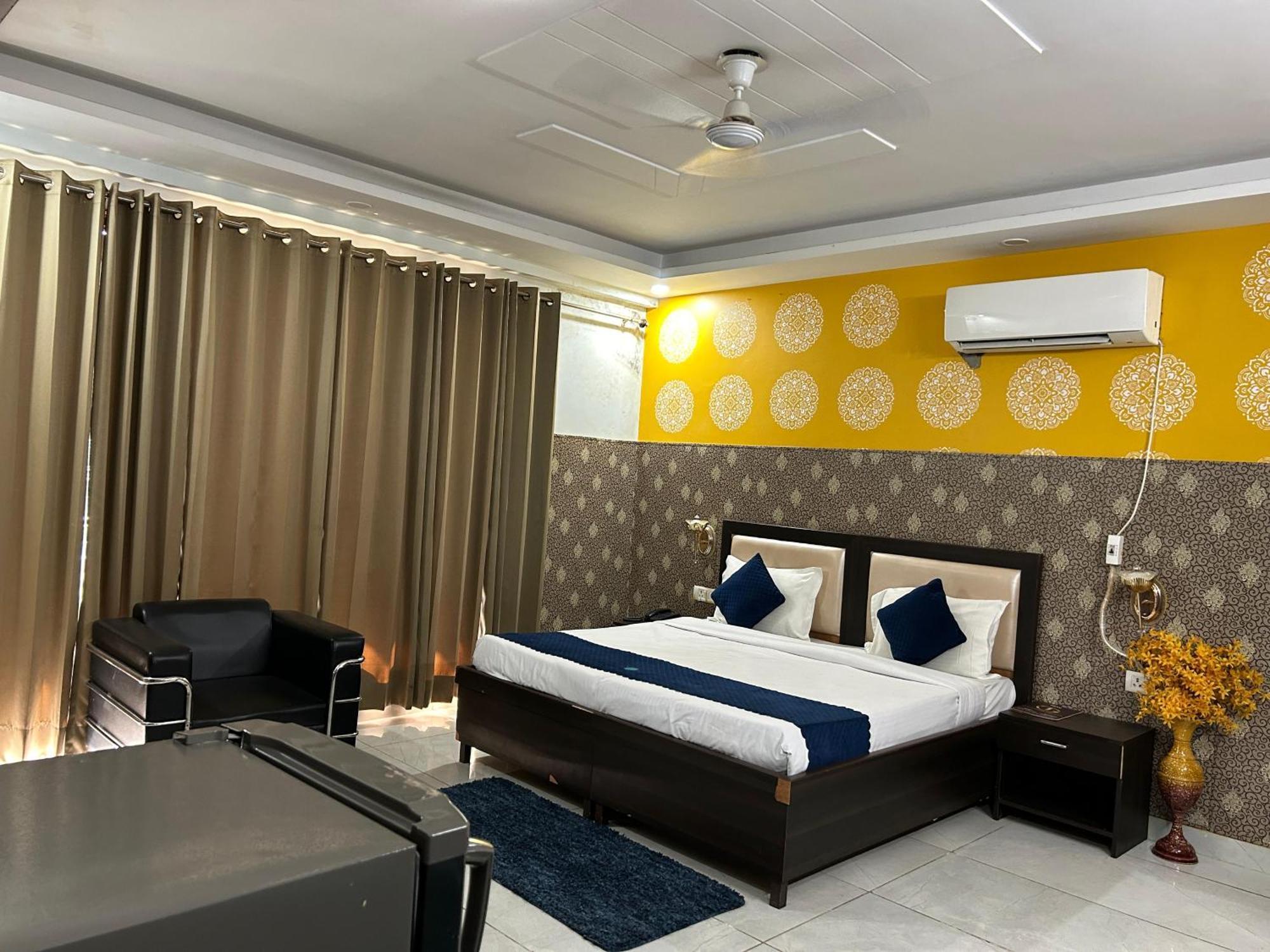 Hotel Tanvi Premium Residency Near Artemis Hospital, Gurugram Gurgaon Exterior foto