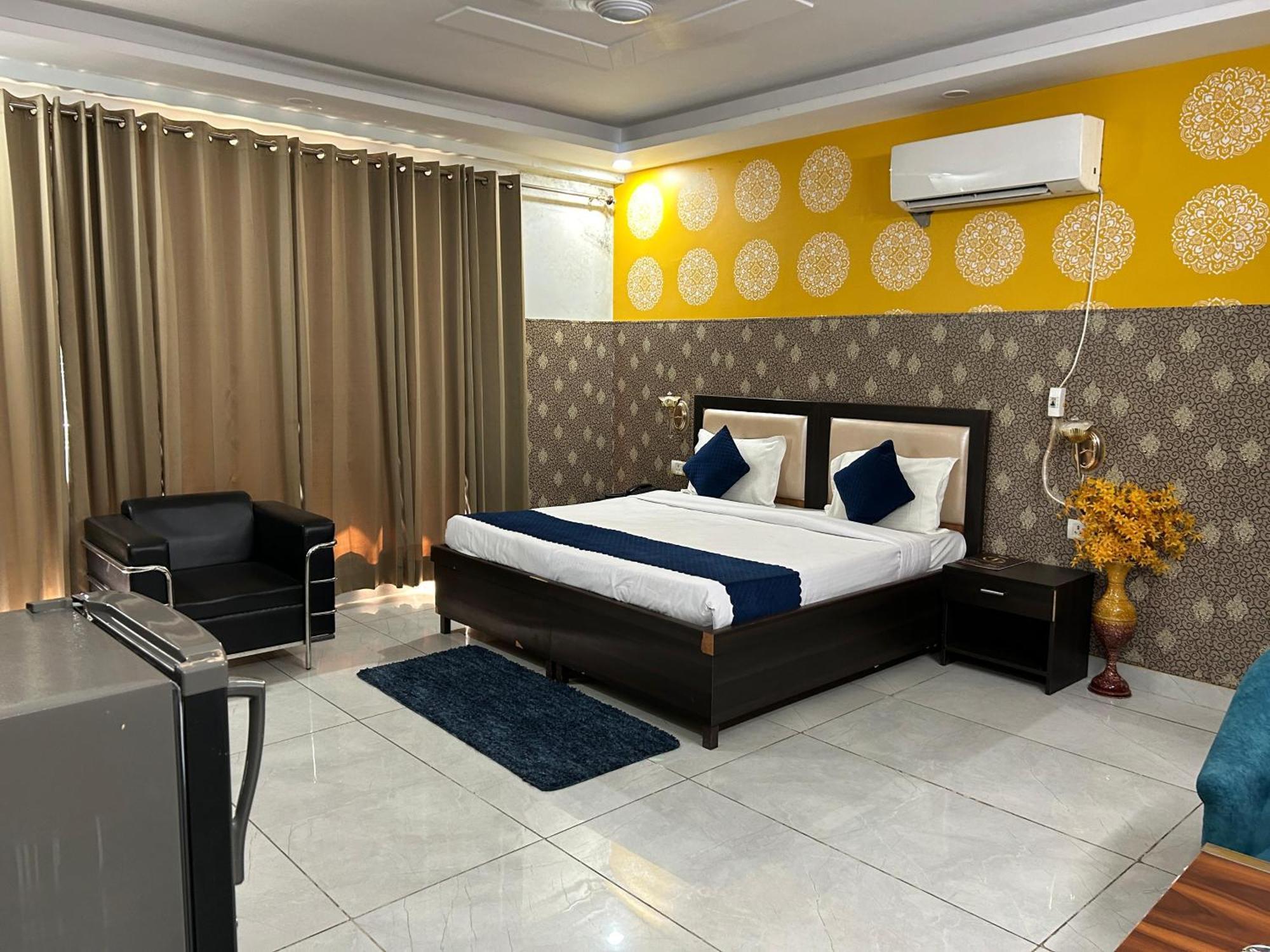 Hotel Tanvi Premium Residency Near Artemis Hospital, Gurugram Gurgaon Exterior foto