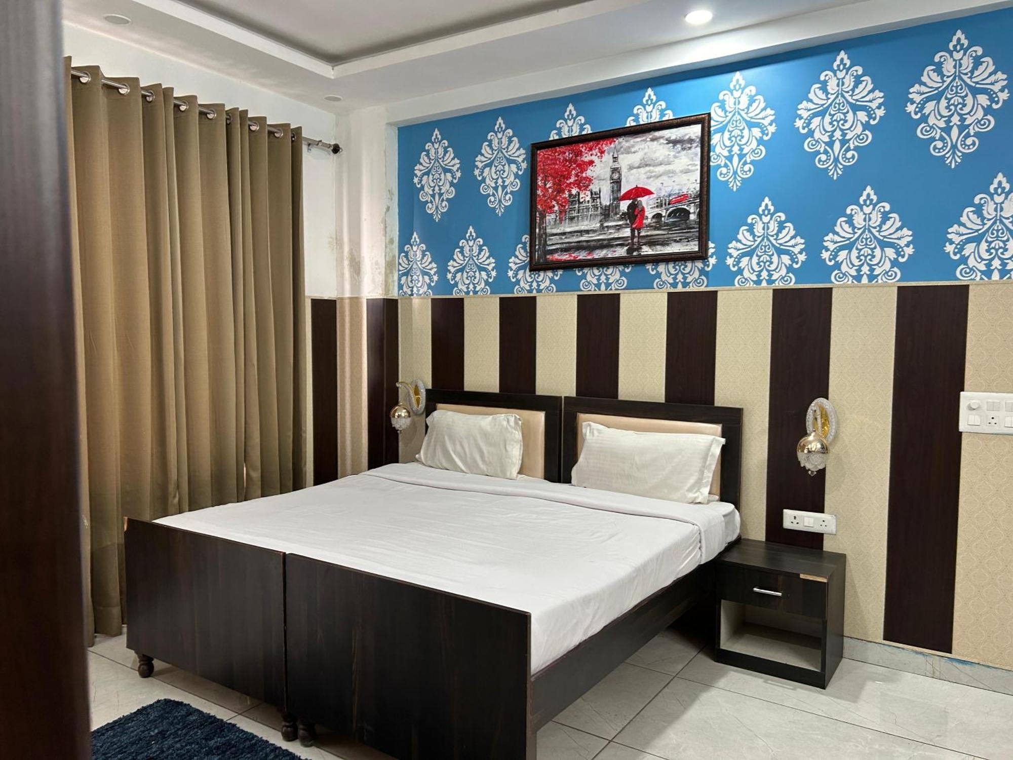 Hotel Tanvi Premium Residency Near Artemis Hospital, Gurugram Gurgaon Exterior foto