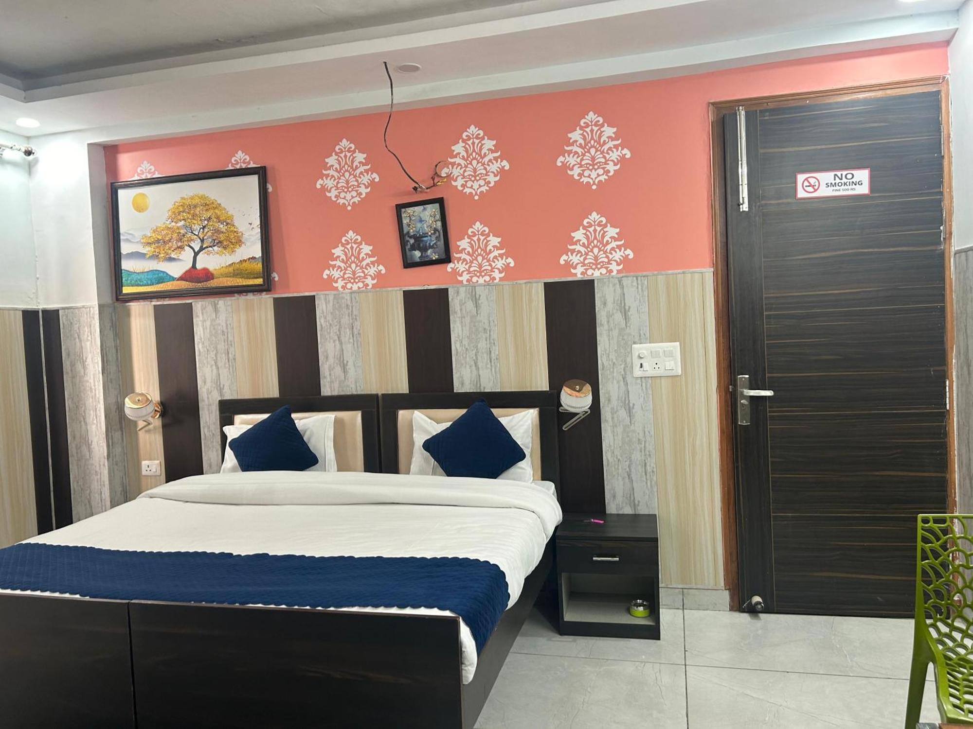 Hotel Tanvi Premium Residency Near Artemis Hospital, Gurugram Gurgaon Exterior foto